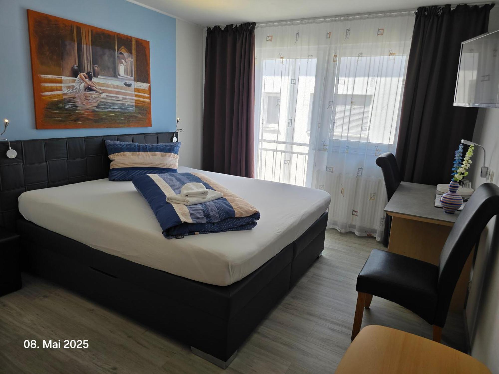 Hotel Ackermann Riedstadt ภายนอก รูปภาพ