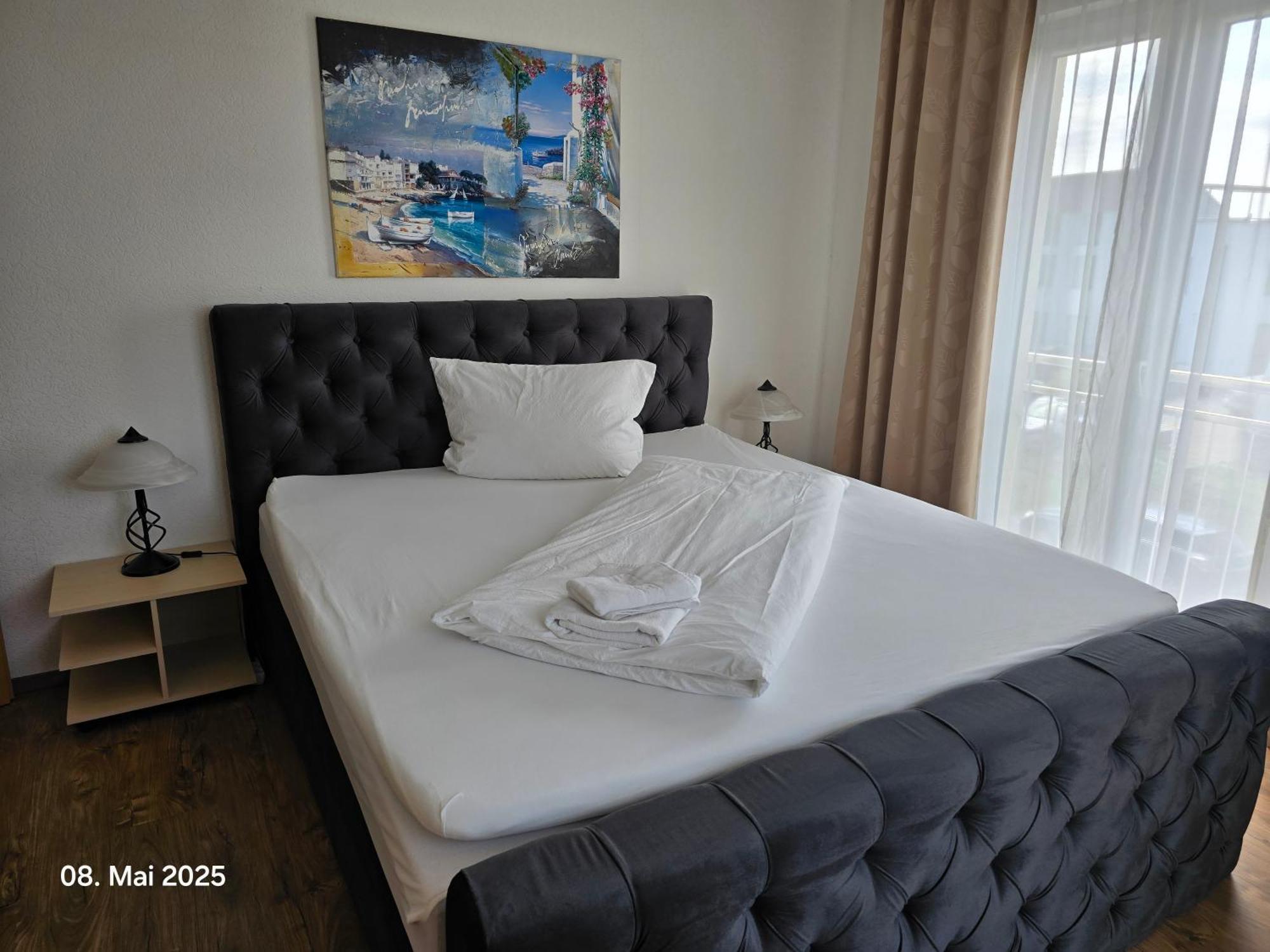Hotel Ackermann Riedstadt ภายนอก รูปภาพ