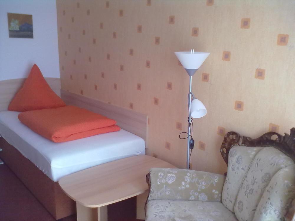 Hotel Ackermann Riedstadt ภายนอก รูปภาพ